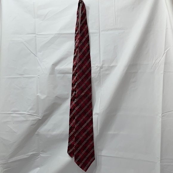 Geoffrey Beene Red Black and Gray Silk Tie 59.25” L 3.75” W - Picture 2 of 4
